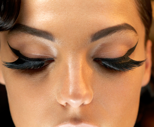 eyeliner adhesivo