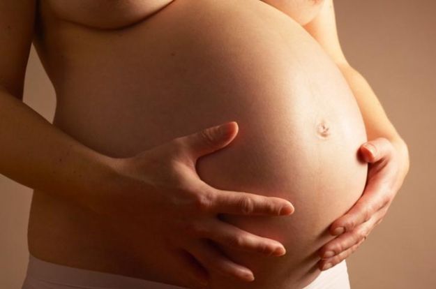 embarazada sufre brutal paliza antes de parir