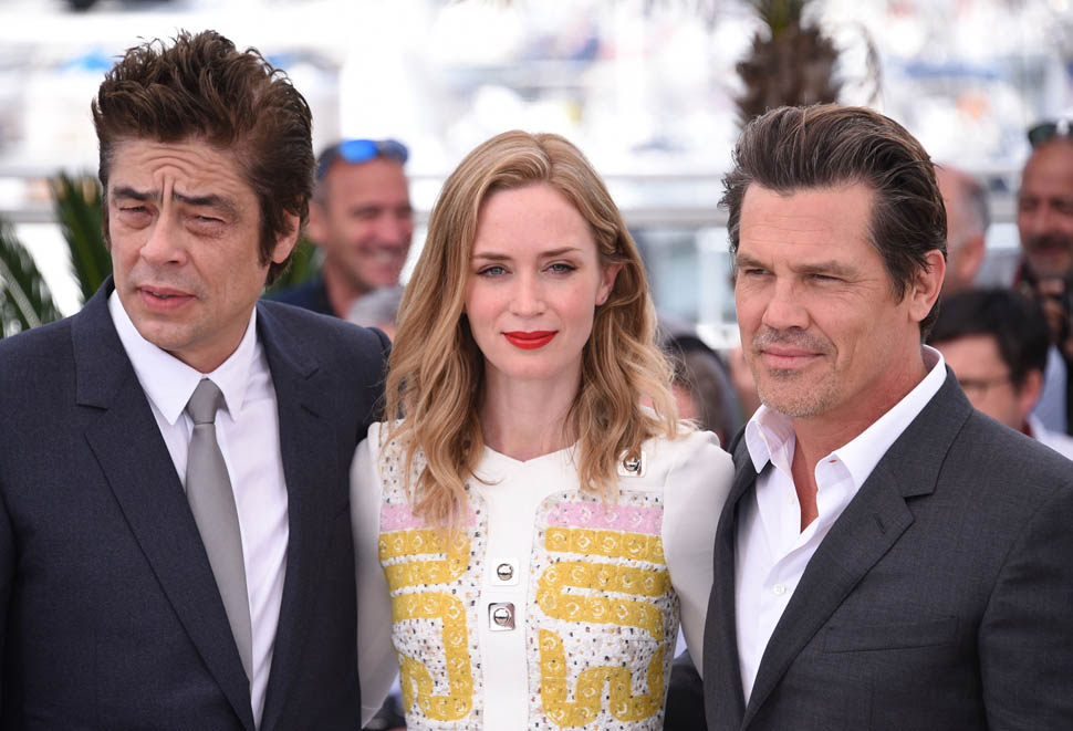 expulsadas de cannes por no llevar tacones expulsadas de cannes por no llevar tacones