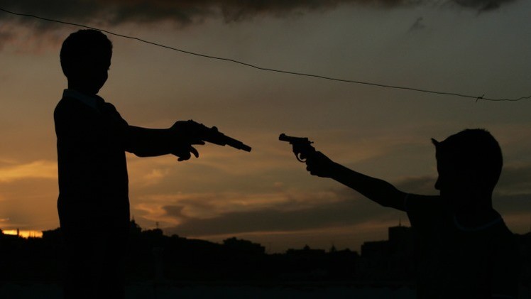 Un grupo de niños mata a otro 'jugando a los secuestros'