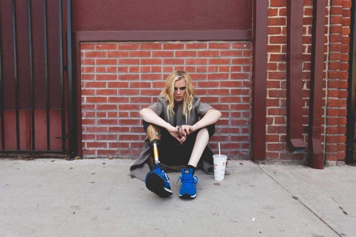 modelo perdio su pierna por un tampon