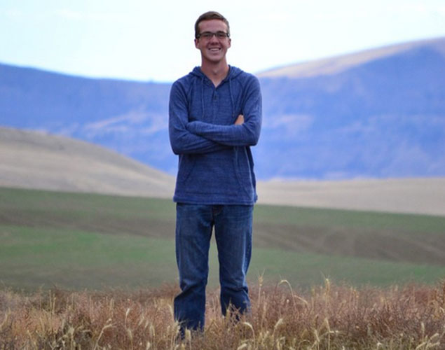 Lo que hace este chico para acabar con el acoso escolar en su escuela es admirable 