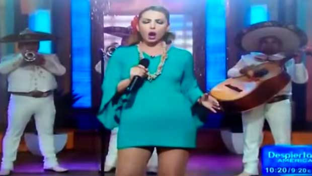 a patricia natividad se le cae la compresa