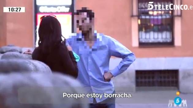 experimento mujer borracha sola