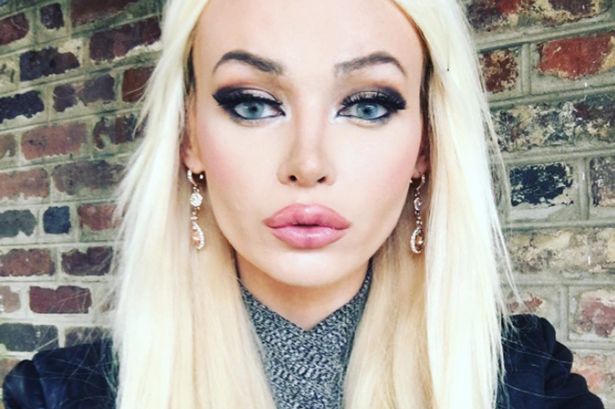 Ashton Clarke estudiante barbie