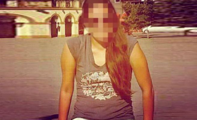 profesora ofrecia trio a sus alumnas