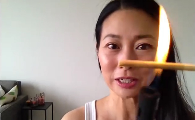 El extraño truco de belleza con fuego que arrasa en corea