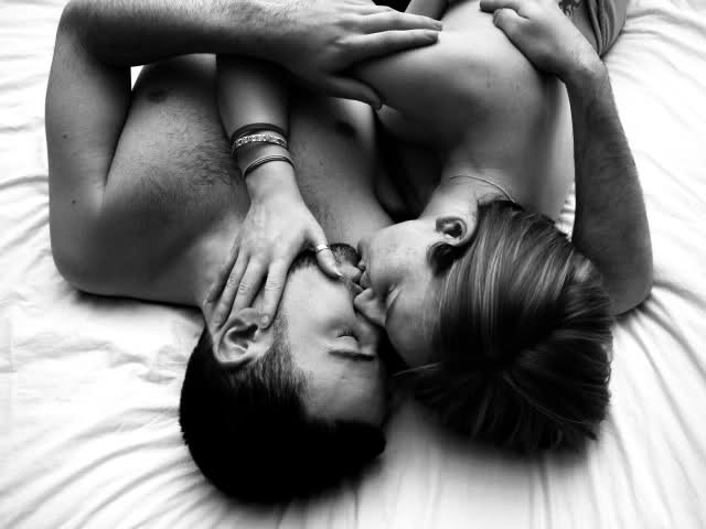 ¿Qué es el “sexo Karezza”? Descubre la última tendencia en la cama