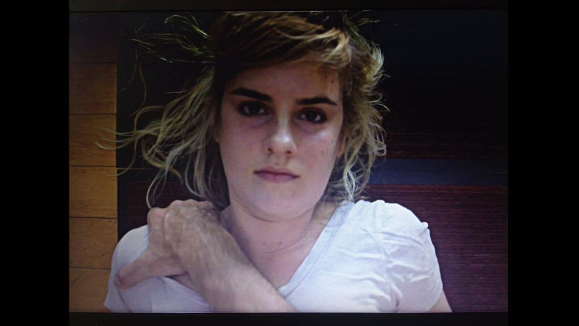 artista performance sophie henson 