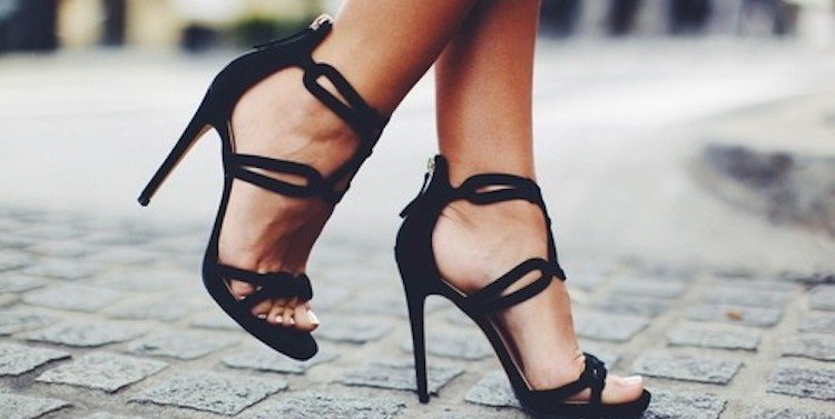 despedida por no trabajar con tacones