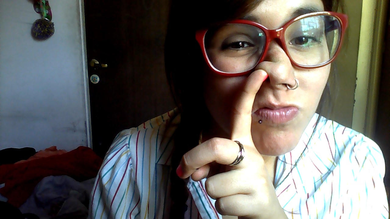 Porque todos los hemos intentado alguna vez: 5 trucos para sacarte los mocos sin que se note. Porque todos los hemos intentado alguna vez: 5 trucos para sacarte los mocos sin que se note.