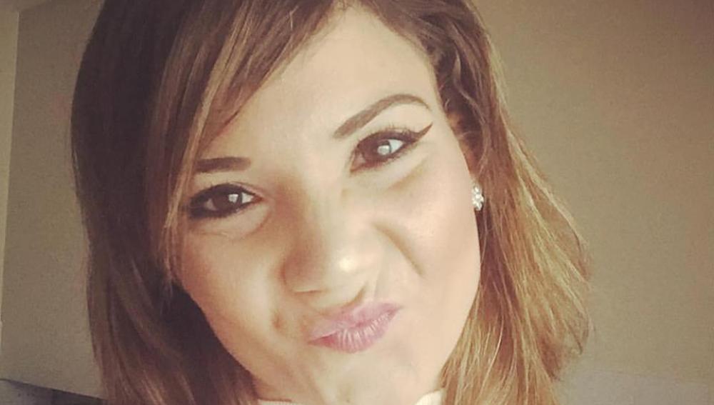 se venga de su jefe por echarla