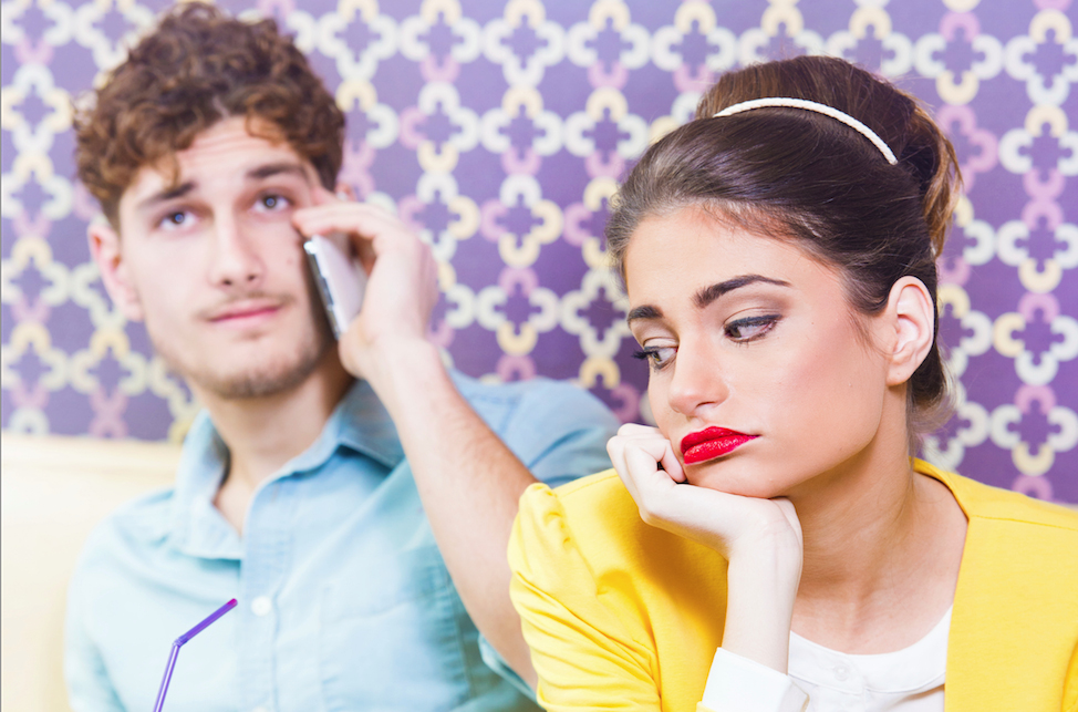 Por qué no deberías ver las conversaciones de tu pareja en Whatsapp