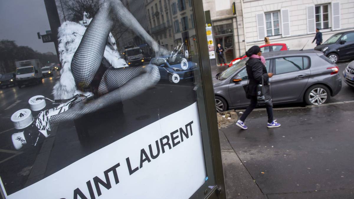 La última campaña de Saint Laurent, acusada de 'incitar a la violación'