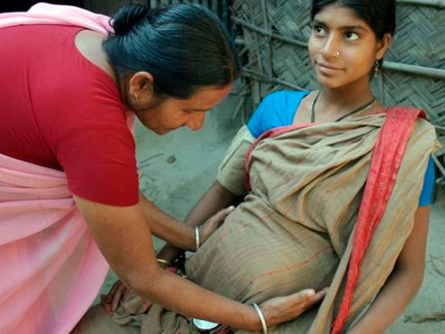 mujer india embarazada