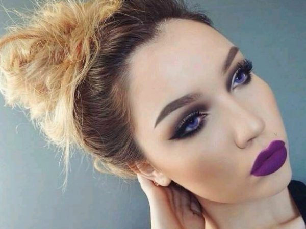 maquillaje labios morados