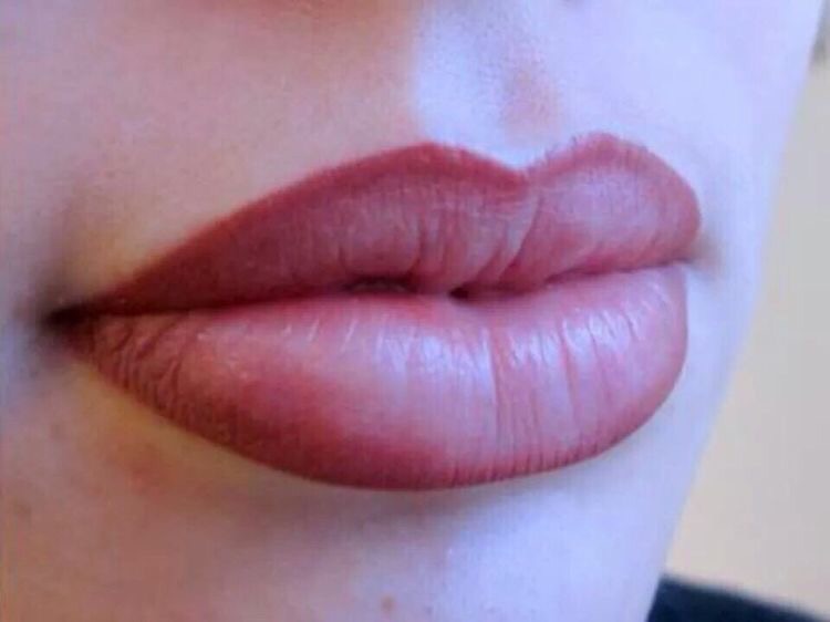 maquillaje permanente de labios 