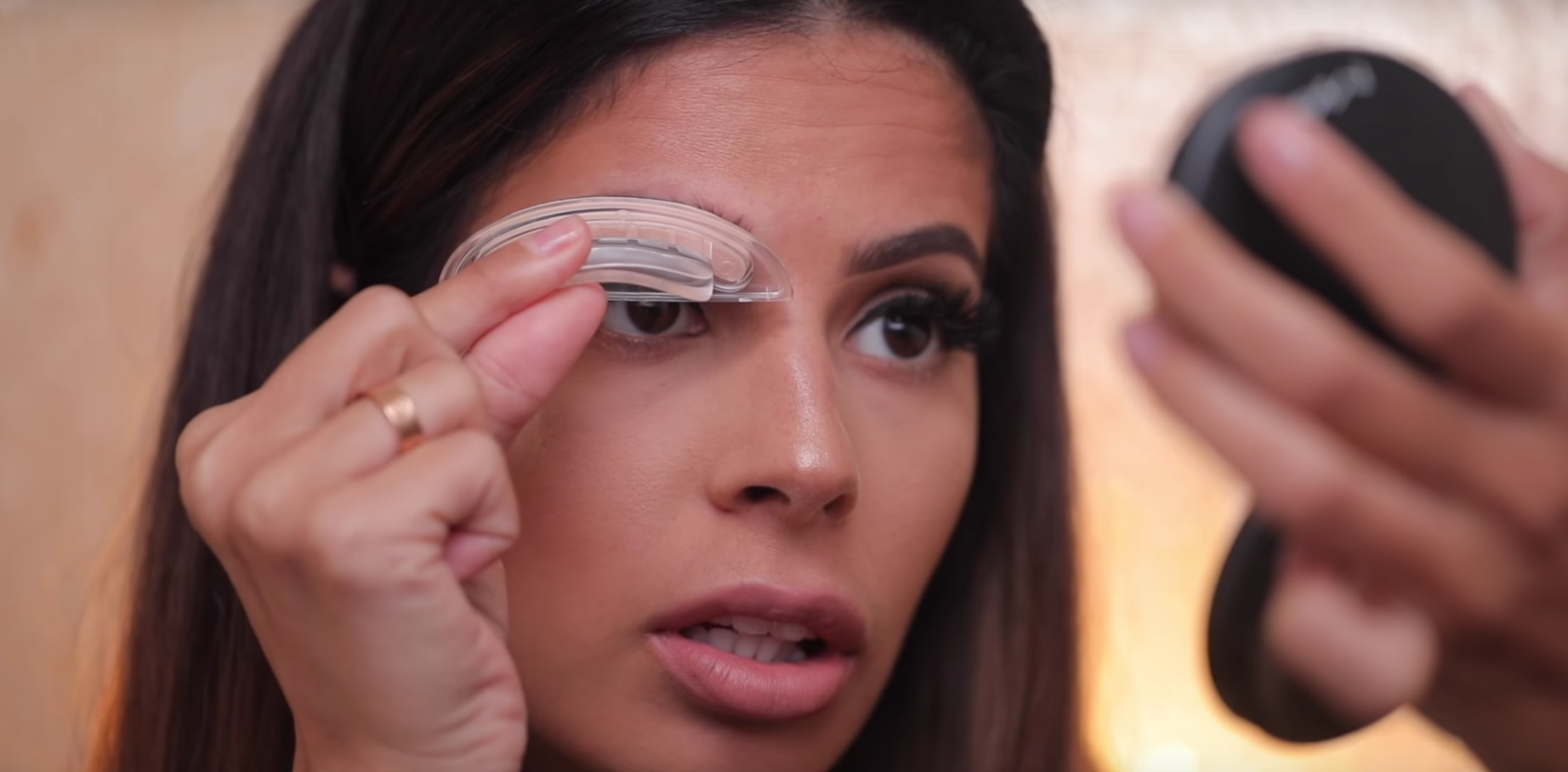 #browstamp, la nueva forma de maquillar tus cejas con un sello