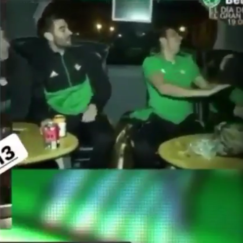 Los ofensivos cánticos machistas de los jugadores del Betis tras su victoria
