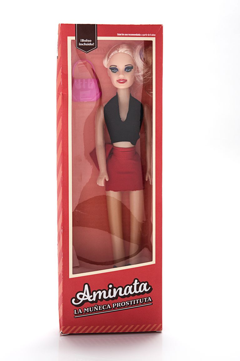 Aminata, la primera muñeca prostituta