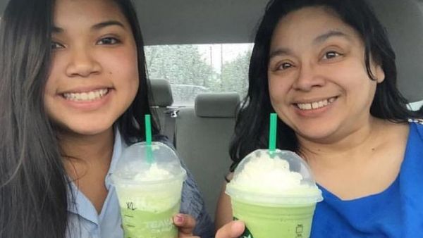 fotos cada año junto a su madre