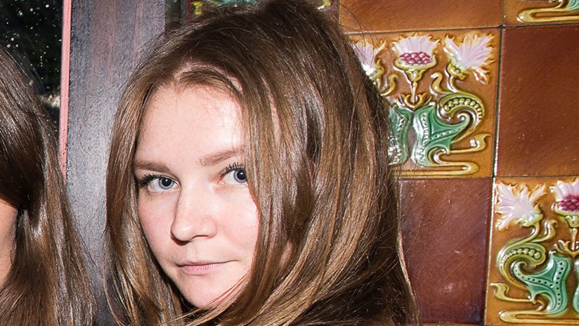 joven rusa engaña en nueva york