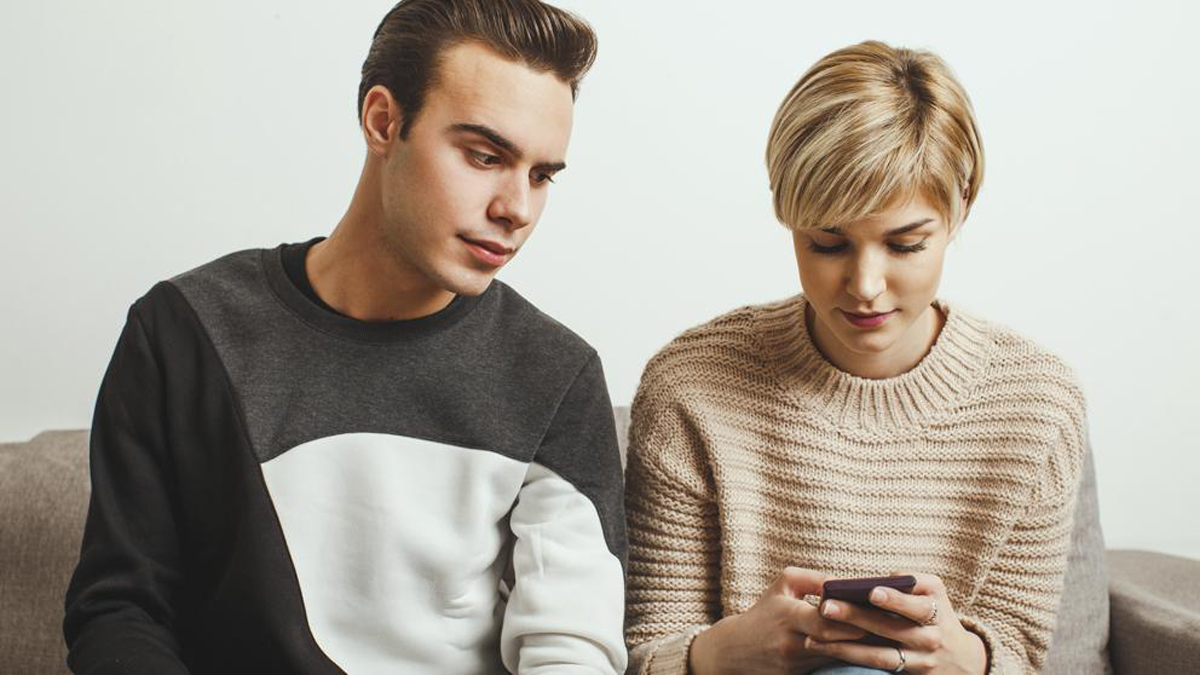 ¿Compartes todas tus contraseñas con tu pareja?