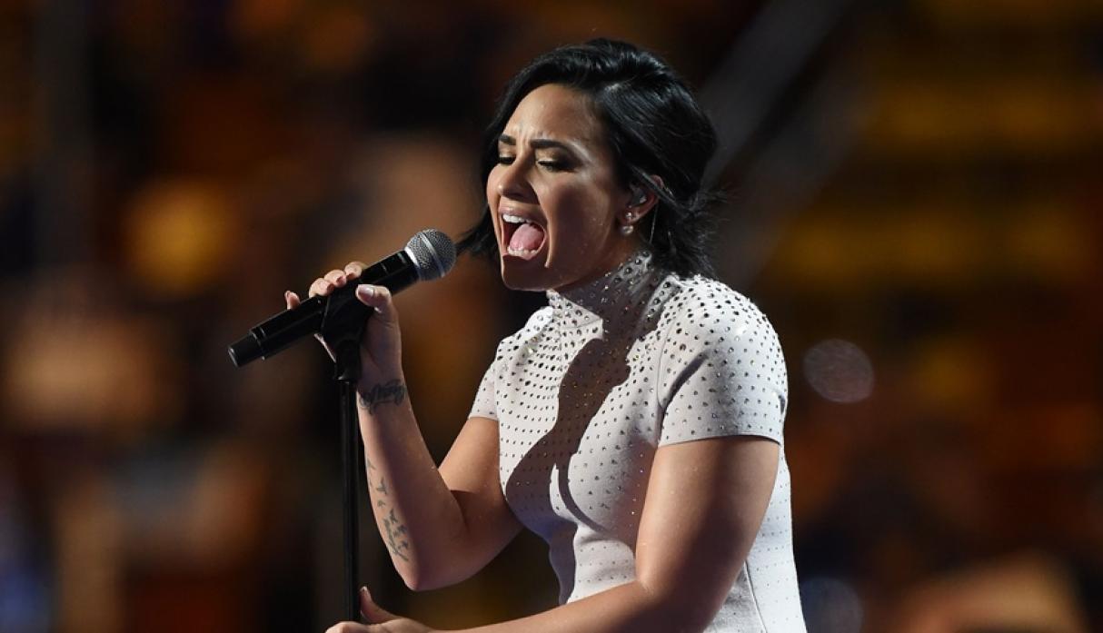 demi lovato hospitalizada