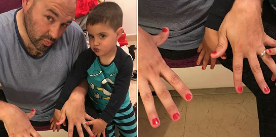padre se pinta las uñas por su hijo