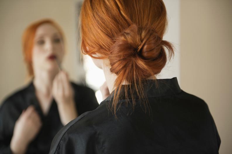 Peluquería casera: 8 consejos para hacerte un peinado en casa
