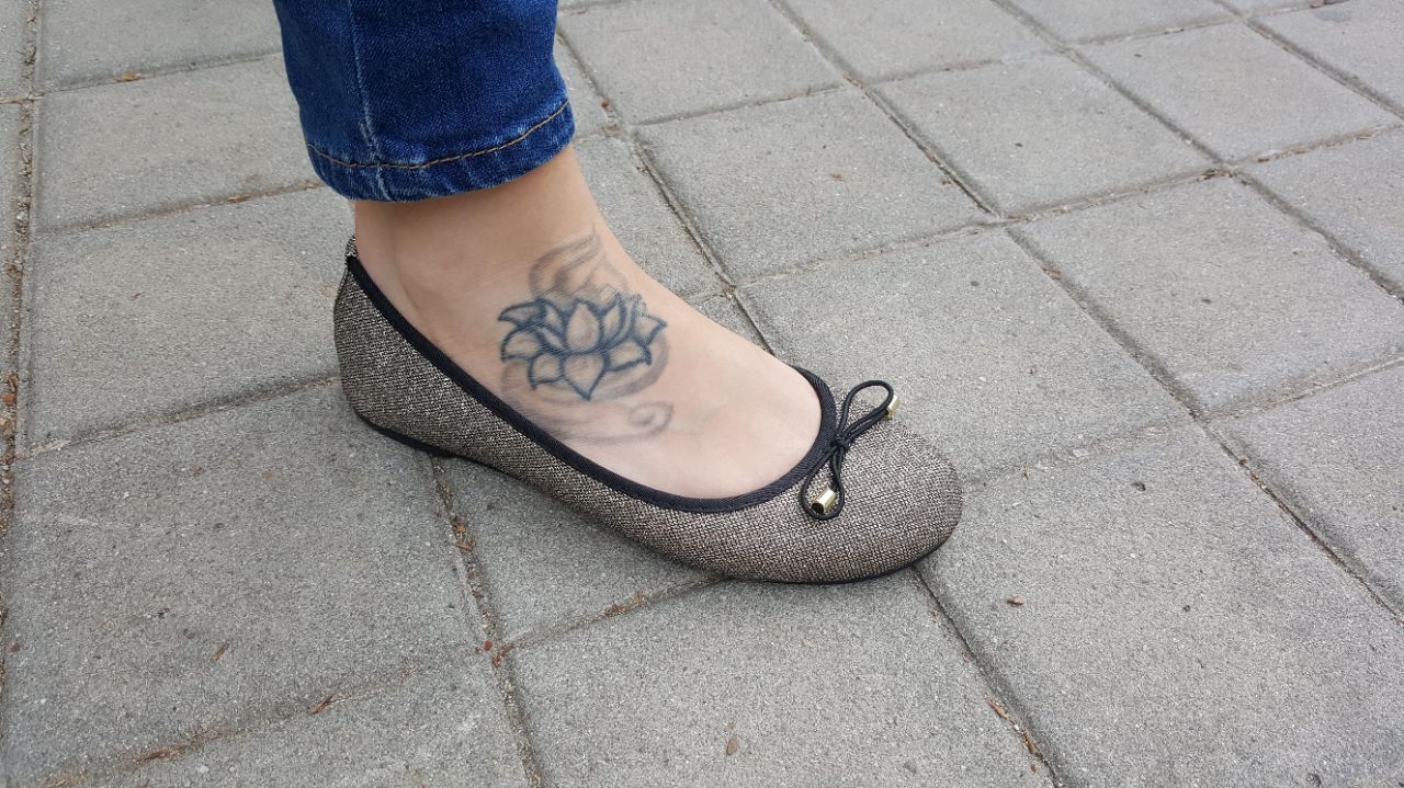 Una aspirante a militar es descalificada por llevar un tatuaje en el pie.