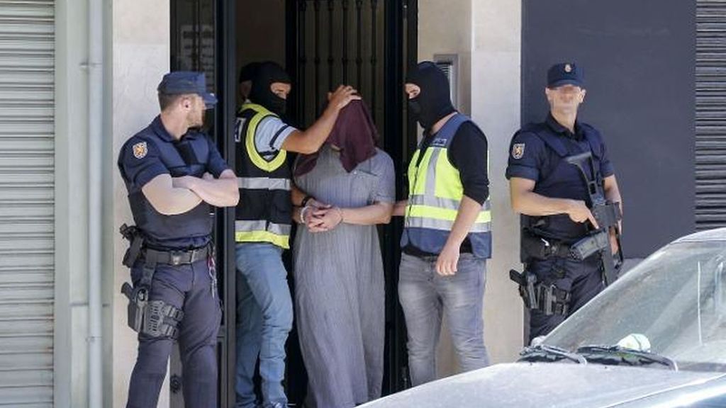 mujeres captando chicas para isis