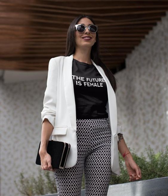 Las camisetas de mujer que nunca pasan de moda