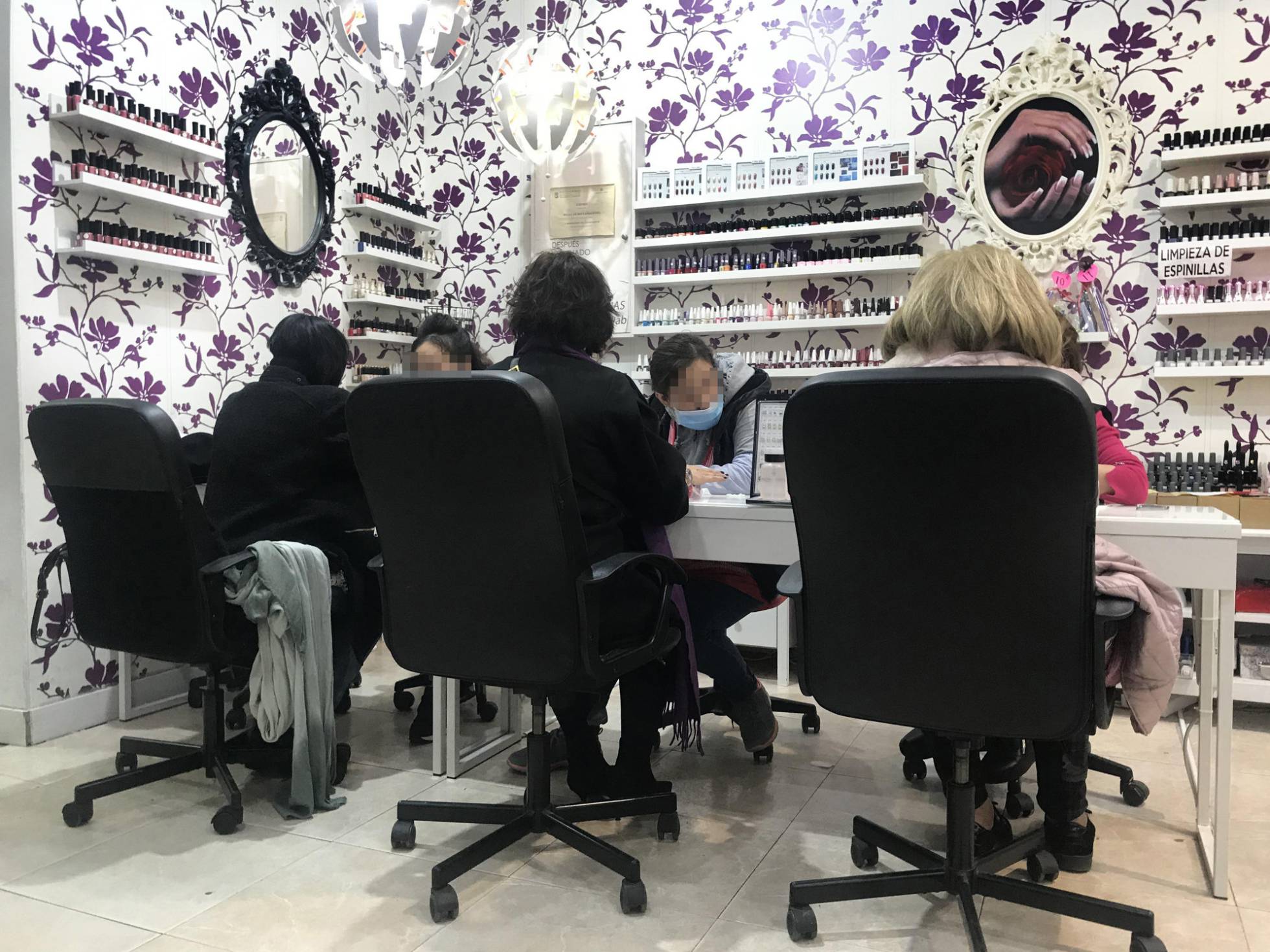 MUERE ASESINADA por una manicura de 35 dólares