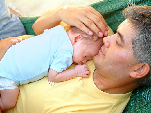 2019: Se amplía el permiso de paternidad en España
