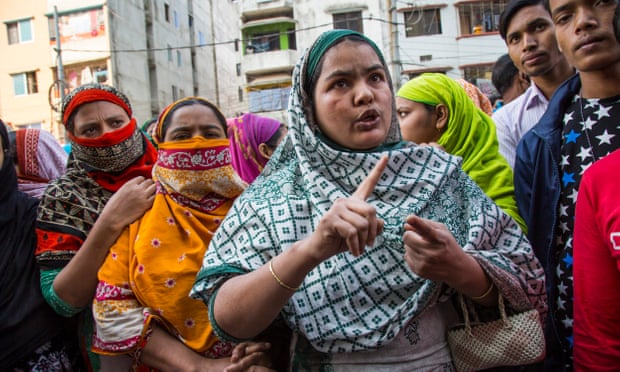 Las camisetas solidarias de las Spice Girls se fabricaron explotando a mujeres