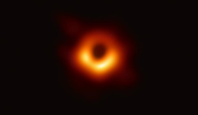 Katie Bouman: fotografía un agujero negro y lo que le pasó después TE SORPRENDERÁ
