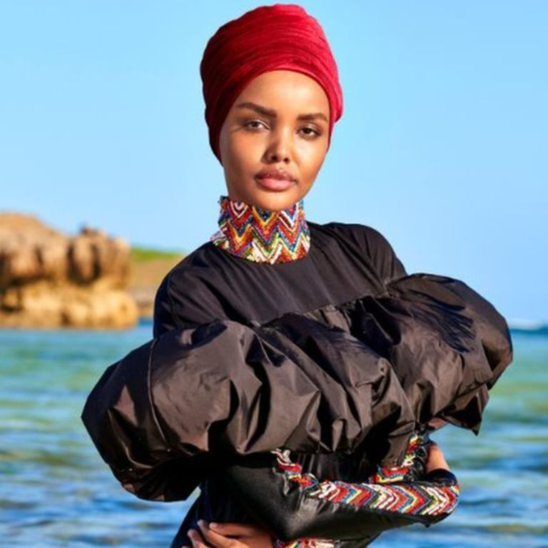 La primera modelo musulmana en posar en burkini