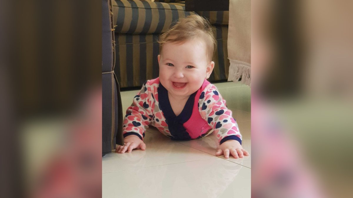 Publica fotos de su hija enferma de sarampión