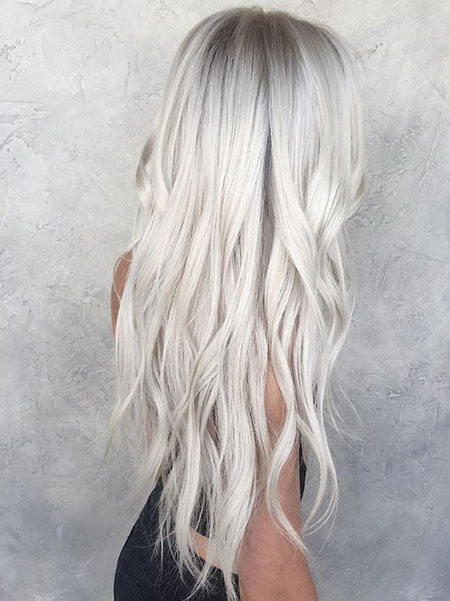 20 ideas de color de pelo de plata para las mujeres atrevidas 9