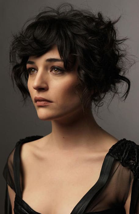 30 peinados fáciles para cabello corto y rizado 13