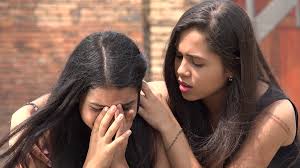 Chica adolescente se SUICIDA tras el resultado de una encuesta de INSTAGRAM