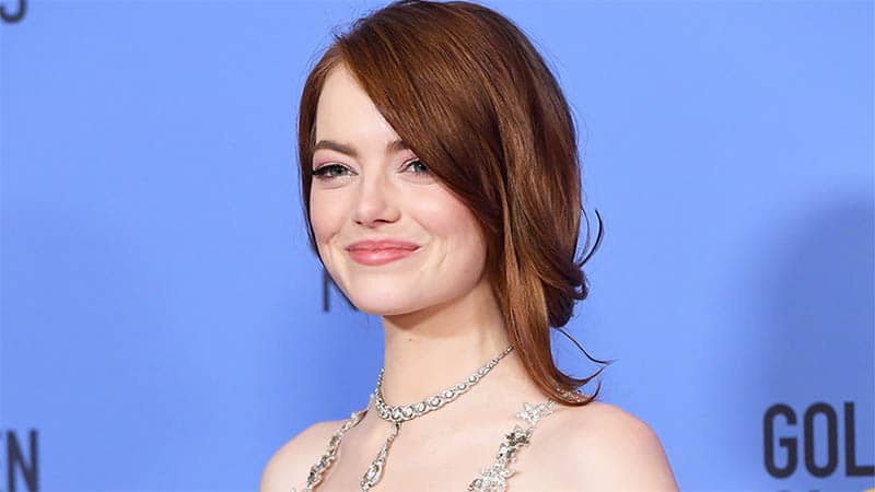 Cómo conseguir los mejores peinados de Emma Stone 11