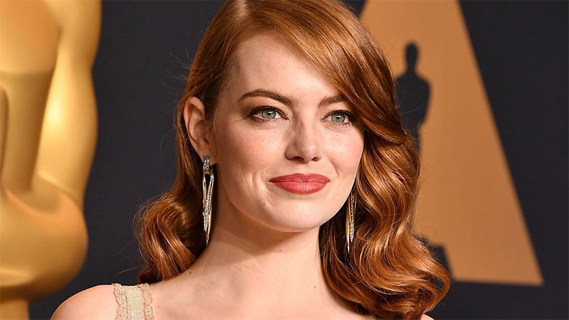 Cómo conseguir los mejores peinados de Emma Stone 9