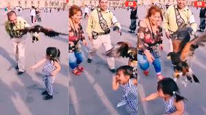 Niña aterrada a punto de morir mientras su madre SE RÍE