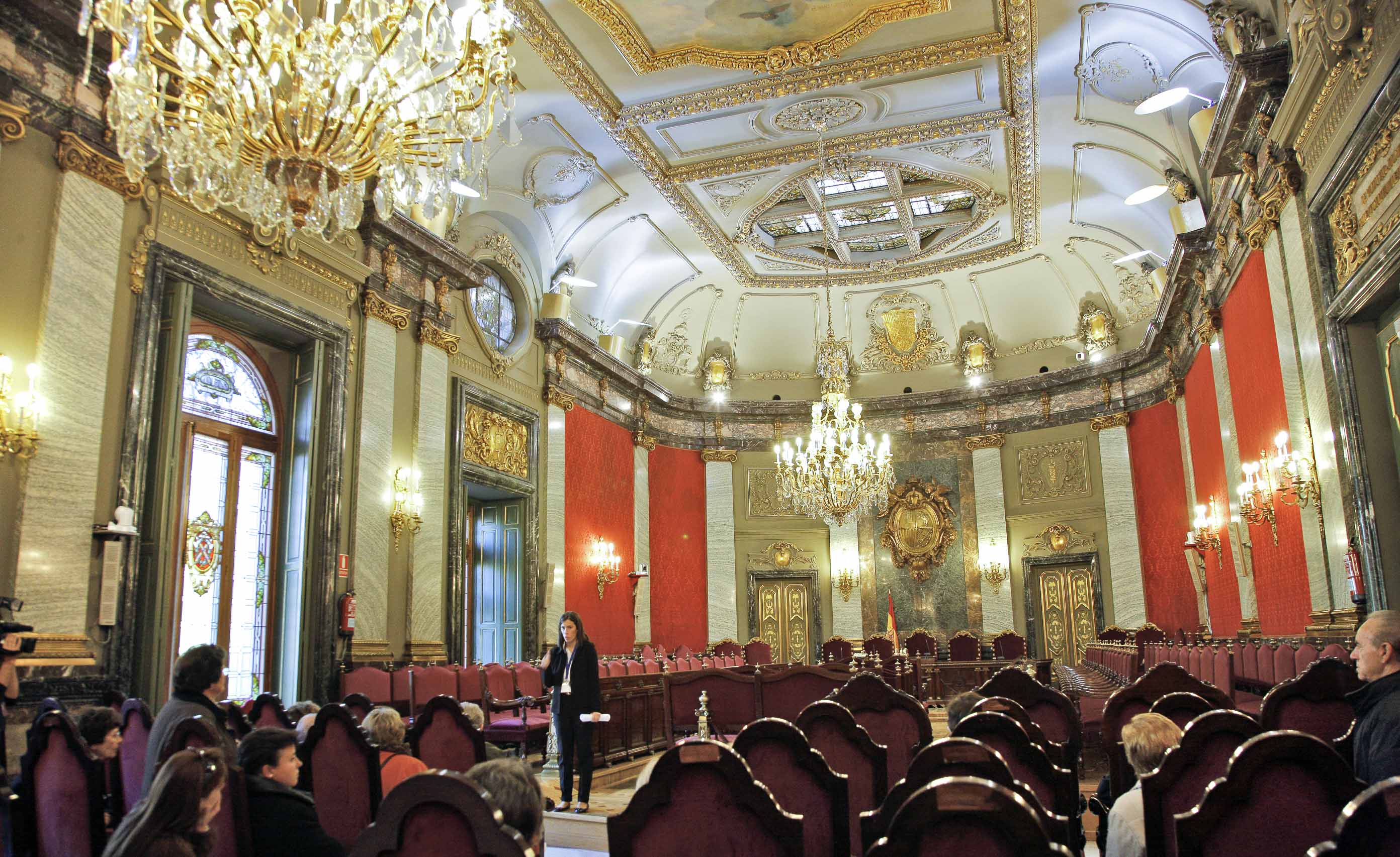 Condenado a 9 años de cárcel por obligar a su esposa a mantener relaciones sexuales 