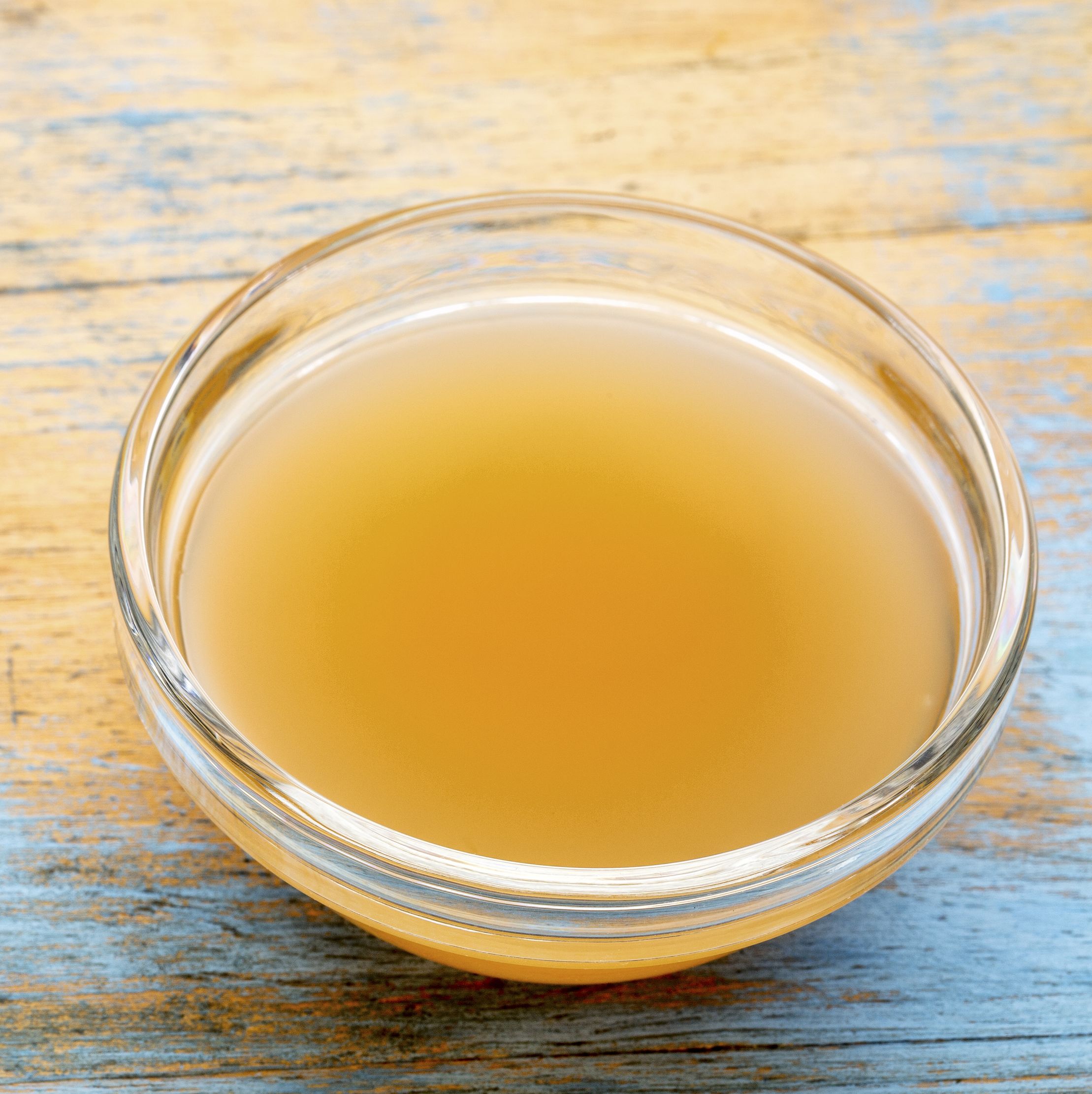 Los beneficios reales del vinagre de sidra de manzana, según un dietista registrado 4