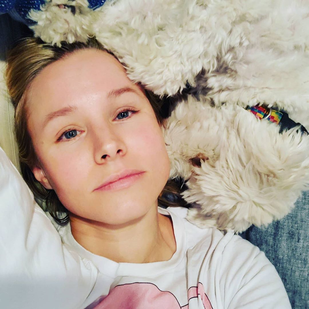 Kristen Bell, 40, todavía tiene una piel brillante y hermosa incluso cuando está "agotada".