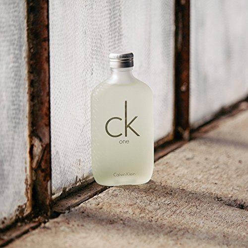 Calvin Klein CK ONE, Agua de tocador para hombres - 200 ml.
