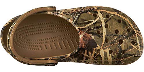Crocs Classic Realtree, Zuecos Unisex Adulto, Marrón (Khaki), 37/38 EU